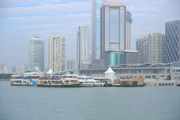 Obraz premium 福建厦门鼓浪屿海边的轮渡