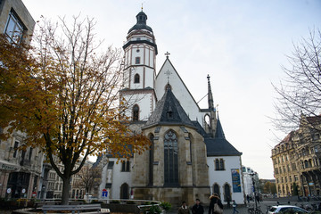 Fototapeta na wymiar Thomaskirche St. Thomas Church in Leipzig, Germany. November 2019