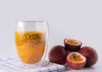 ่juice passion fruit on white background