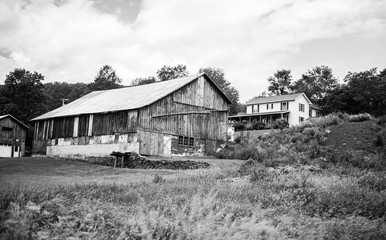 old farm house B&W