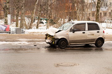Obraz na płótnie Canvas Auto accident involving two cars on a city street