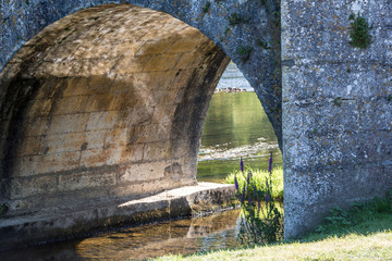 Arc de pont en pierre