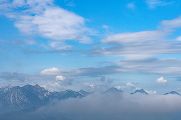 Fototapeta na wymiar Allgäuer Bergkette in Wolken
