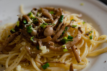 pasta with shimaji mashrooms
