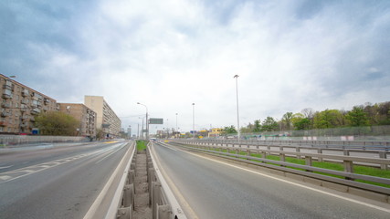 Fototapeta premium ruch transportu miejskiego na timelapse Leningradskoye shosse, Moskwa