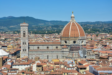 Fototapeta na wymiar The cathedral Santa Maria del Fiore in Florence