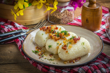 Potato dumplings stuffed with minced meat.