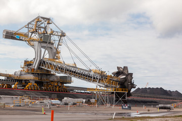 Fototapeta na wymiar coal loader in Newcastle Australia
