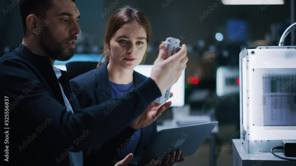 Poster industry 4.0 modern factory: team of innovative industrial engineers use computer and 3d printer to 