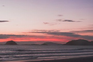 Amanecer en la playa brasilera