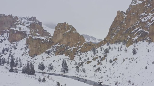 Oregon Aerial v42 Approaching west side park skyline and passing by asterix - March 2019