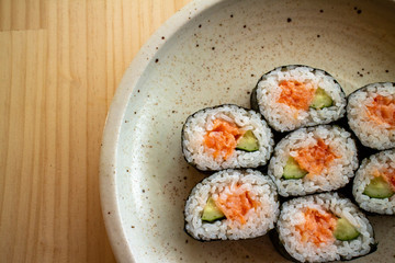 マグロのたたきの太巻き Sushi rolls with minced tuna and cucumber