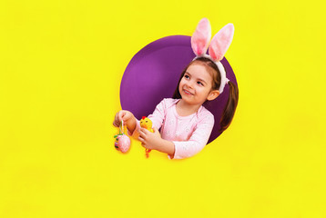 Obraz na płótnie Canvas Happy Child on Easter day