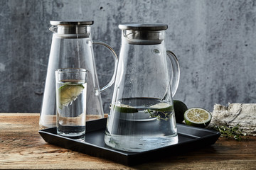 Glass kettle and water cup