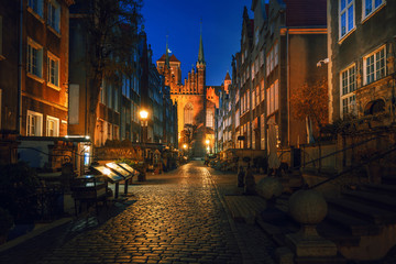 Fototapeta na wymiar View of the climate Mariacka street in the Polish city of Gdańsk