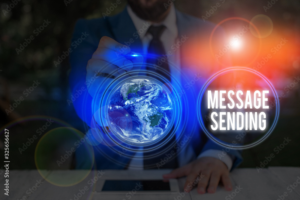 Aufkleber writing note showing message sending. business concept for to convey or communicate one s is feeling