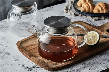 Glass kettle and water cup