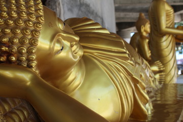 Eine Reise durch Thailand im Buddhismus auf Phuket 