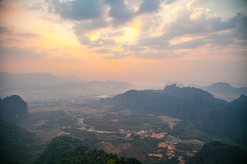 Fototapeta premium Pha Ngern Cliff View Point 2, Vang Vieng, Laos