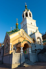 Fototapeta na wymiar Alexander chapel on the National Unity square in Nizhny Novgorod