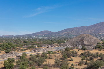 Fototapeta na wymiar The Pyramids in ancient city of Teotihuacan in Mexico.