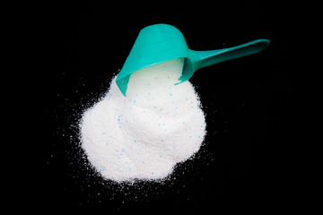 洗濯用洗剤　黒背景