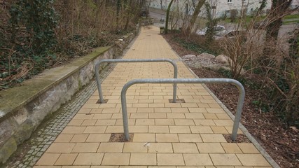 Absperrung auf dem Weg