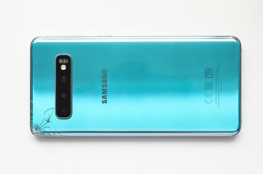 Samsung galaxy s10 smartphone with cracked back lid close-up