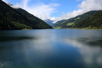 Fototapeta na wymiar Zoggler Stausee im Ultental. Südtirol. Italien