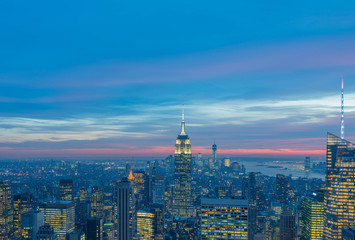 Fototapeta premium Night view of New York Manhattan during sunset