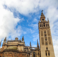 Fototapeta na wymiar Sevilla Altstadt und Sehenswürdigkeiten