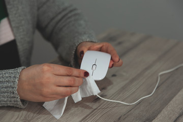 women clean mouse
