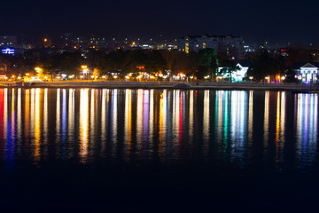 Fototapeta na wymiar sea coast with reflection