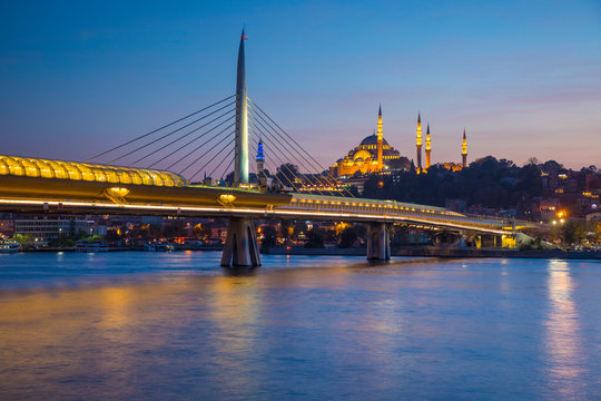 Halic Metro Bridge & Suleymaniye Camii (Mosque), Golden Horn, Istanbul, Turkey