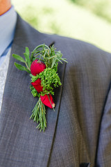 groom suite wedding boutonniere