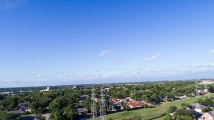 Obraz premium Aerial view of power lines and parks