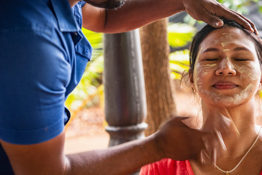 woman getting a Ayurveda facial treatment in Sri Lanka