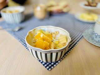 muesli with fruits And milk