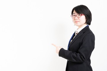 Obraz premium ビジネスのポイントを指し示す女性