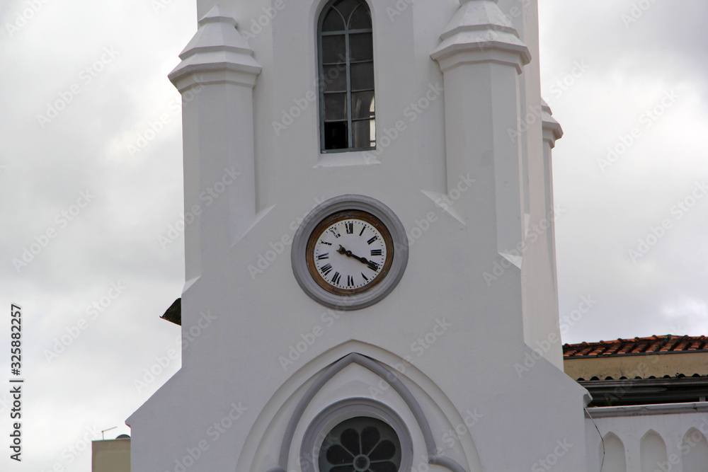 Wall mural clock