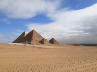 Fototapeta na wymiar the great pyramids