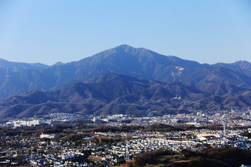 	湘南アルプス　湘南平からの眺望　秦野の町と丹沢大山