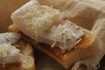 Crostino con lardo e ricotta ft0202_4035 Crostino with lard and ricotta	