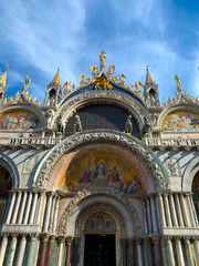 Fototapeta na wymiar Details of basilica di san marco in venice, Italy