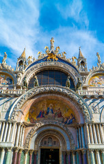 Fototapeta na wymiar details of the saint mark basilica in venice