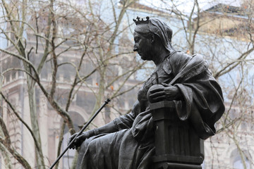 A statue of Queen Victoria by the Irish sculptor John Hughes in Sydney, Australia