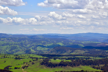 Fototapeta na wymiar A view of the Megalong Valley from Mount Blackheath in the Blue Mountains west of Sydney