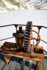 Gate of a hydroelectric dam