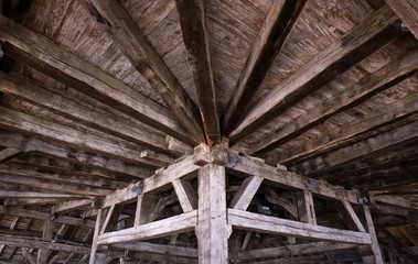 Fototapeta na wymiar Bâtiment charpente bois