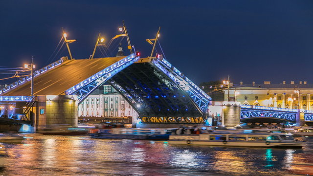 The raising Palace bridge and Kunstkamera timelapse